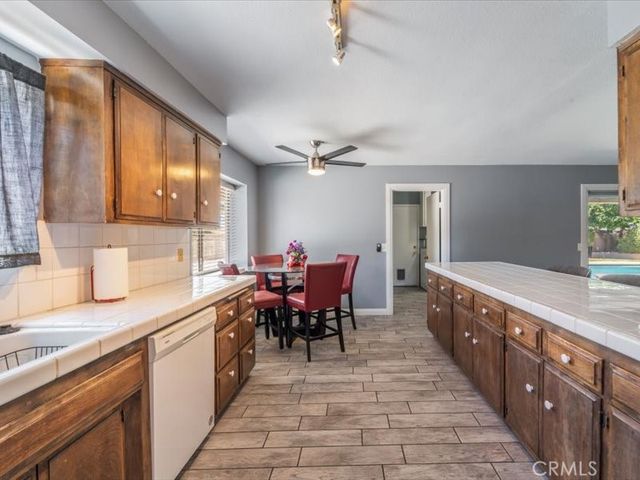 173 Grove, Hemet, CA 92544