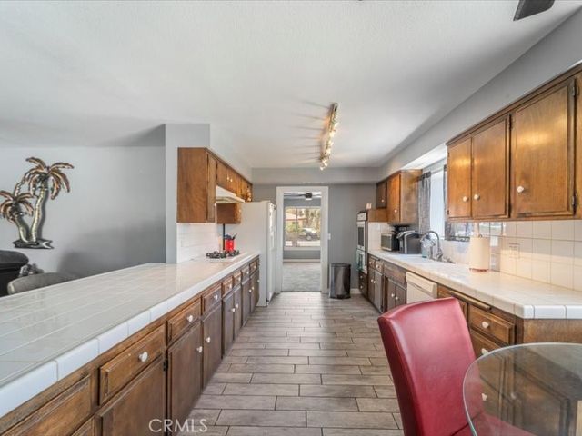173 Grove, Hemet, CA 92544