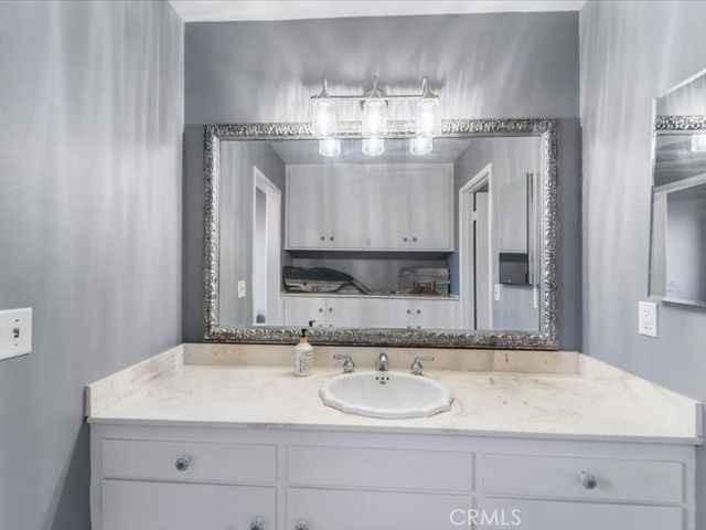 173 Grove, Hemet, CA 92544