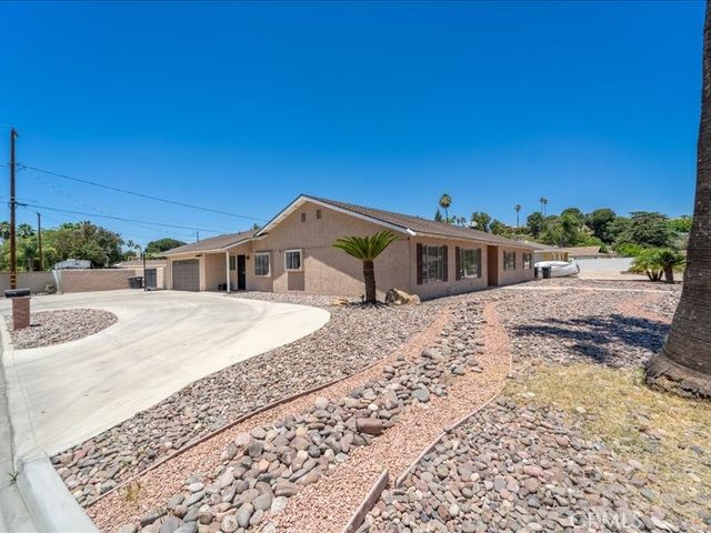 173 Grove, Hemet, CA 92544