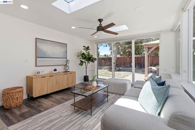 4444 Gibraltar Dr, Fremont, CA 94536