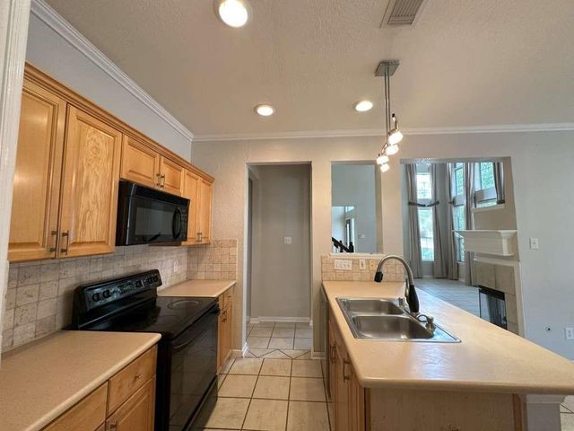 7203 Welshwood Lane, Sugar Land, TX 77479