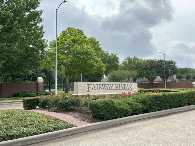 7203 Welshwood Lane, Sugar Land, TX 77479