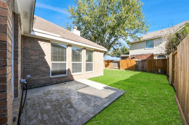 10118 Heron Meadows Drive, Houston, TX 77095