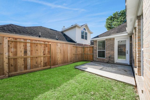 10118 Heron Meadows Drive, Houston, TX 77095