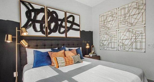 9330 Main Street 102, Houston, TX 77025