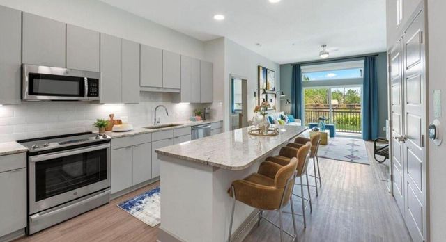 9330 Main Street 102, Houston, TX 77025