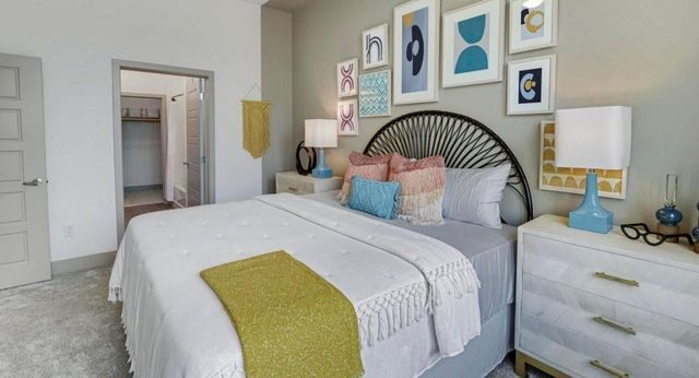 9330 Main Street 102, Houston, TX 77025