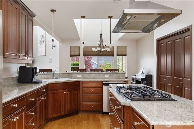 2777 SW Fairway Point Drive, Oak Harbor, WA 98277