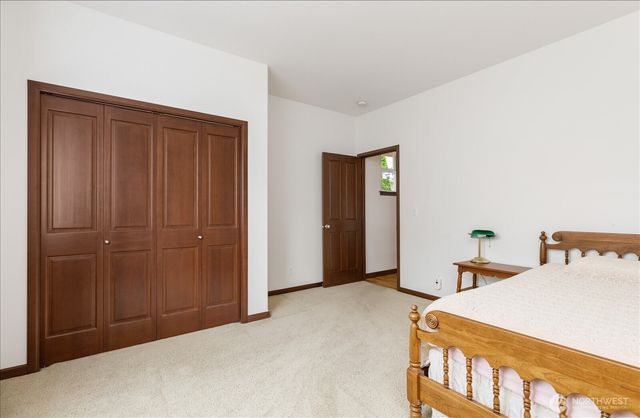 2777 SW Fairway Point Drive, Oak Harbor, WA 98277