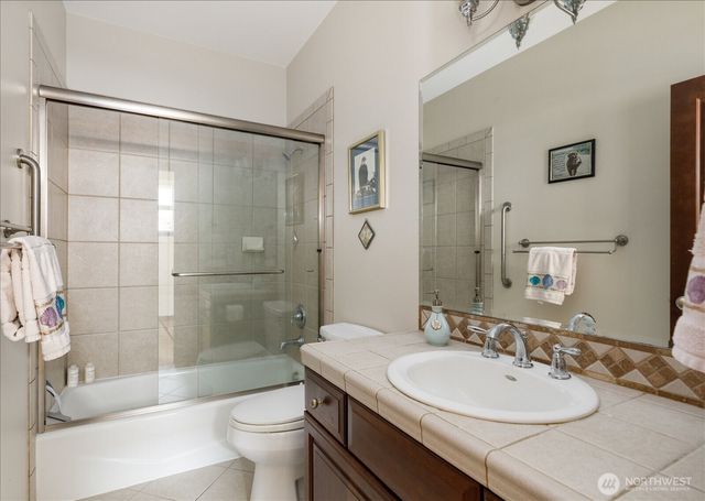 2777 SW Fairway Point Drive, Oak Harbor, WA 98277