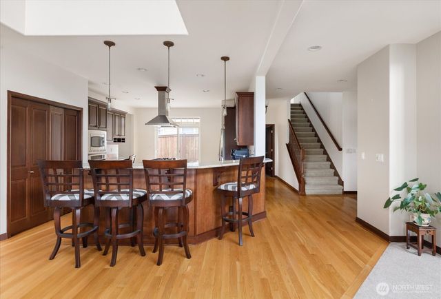 2777 SW Fairway Point Drive, Oak Harbor, WA 98277