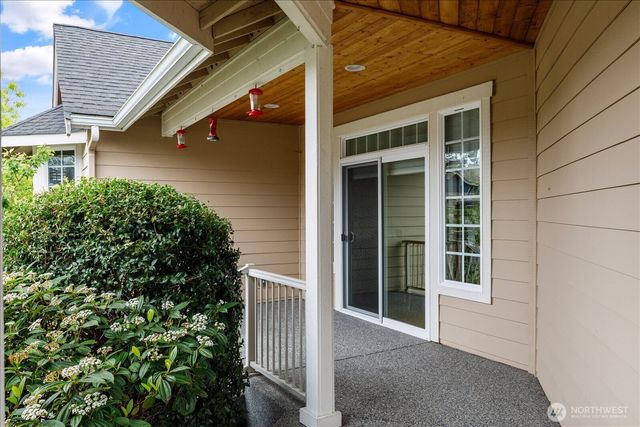 2777 SW Fairway Point Drive, Oak Harbor, WA 98277