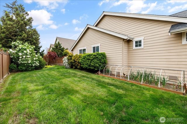 2777 SW Fairway Point Drive, Oak Harbor, WA 98277