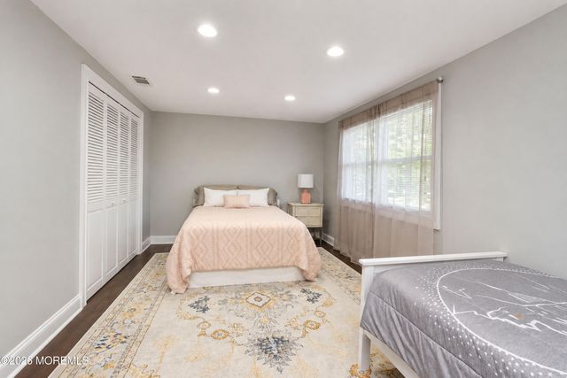 23 Beacon Lane, Matawan, NJ 07747