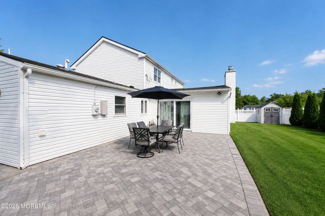 23 Beacon Lane, Matawan, NJ 07747