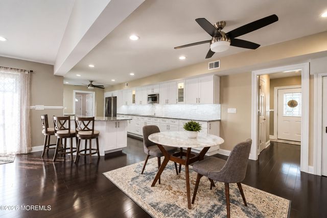 23 Beacon Lane, Matawan, NJ 07747