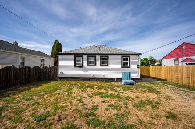 1504 E Rich Ave, Spokane, WA 99207