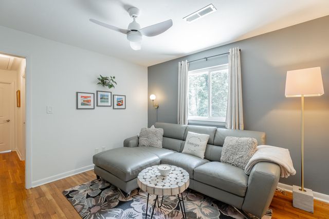 108 Forrest Avenue S, Lookout Mountain, TN 37350