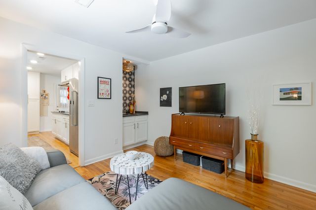 108 Forrest Avenue S, Lookout Mountain, TN 37350