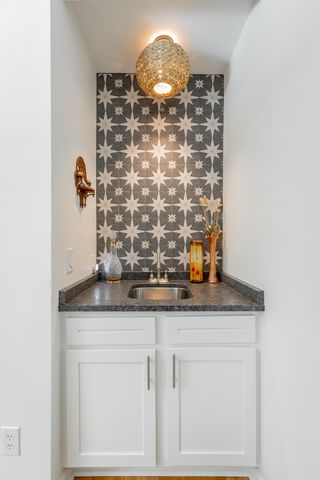 108 Forrest Avenue S, Lookout Mountain, TN 37350