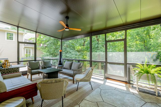 108 Forrest Avenue S, Lookout Mountain, TN 37350