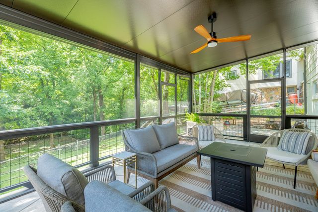 108 Forrest Avenue S, Lookout Mountain, TN 37350