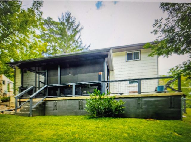 108 Forrest Avenue S, Lookout Mountain, TN 37350