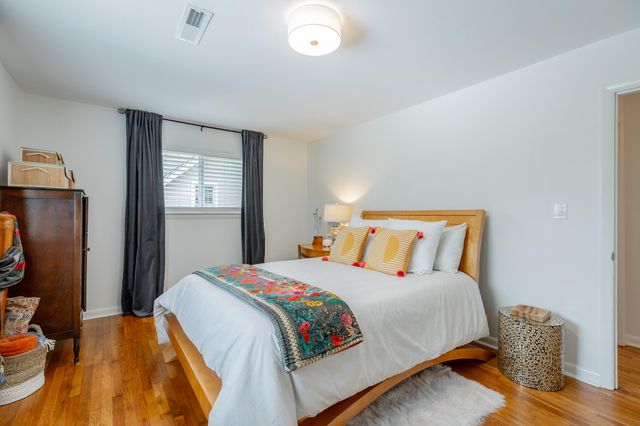 108 Forrest Avenue S, Lookout Mountain, TN 37350