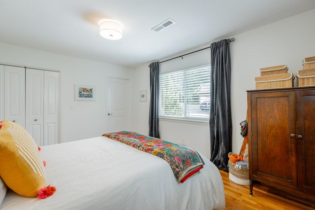 108 Forrest Avenue S, Lookout Mountain, TN 37350