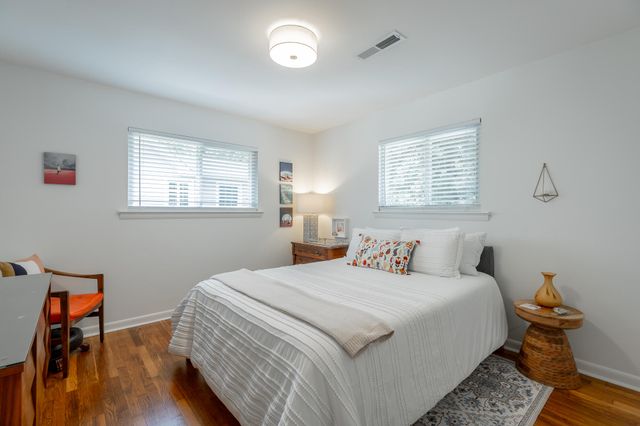 108 Forrest Avenue S, Lookout Mountain, TN 37350