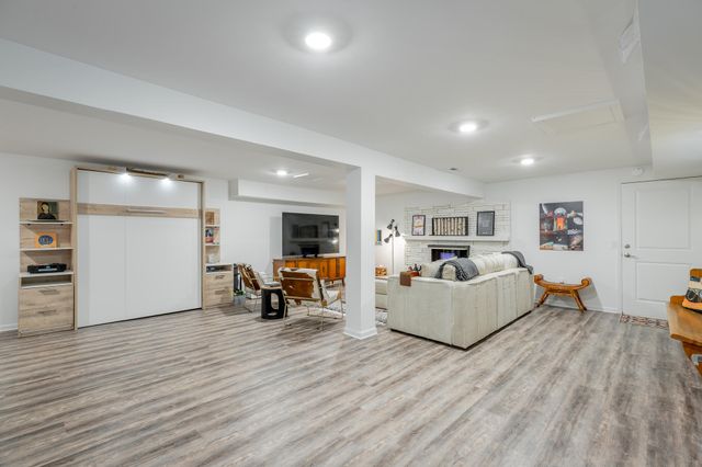 108 Forrest Avenue S, Lookout Mountain, TN 37350