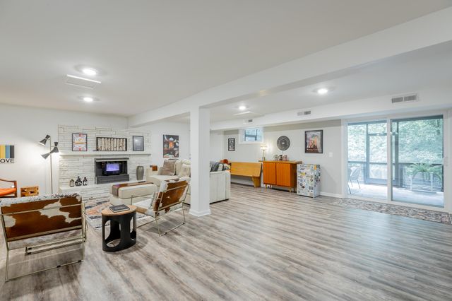 108 Forrest Avenue S, Lookout Mountain, TN 37350