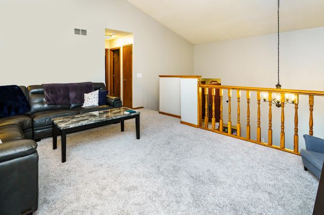 8352 168th Street W, Lakeville, MN 55044