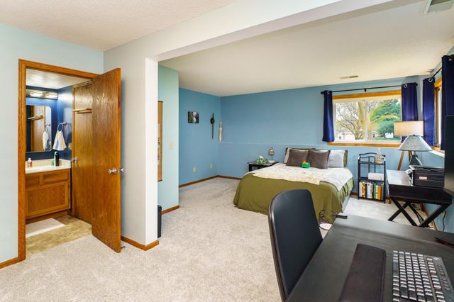 8352 168th Street W, Lakeville, MN 55044