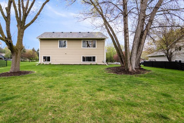 8352 168th Street W, Lakeville, MN 55044