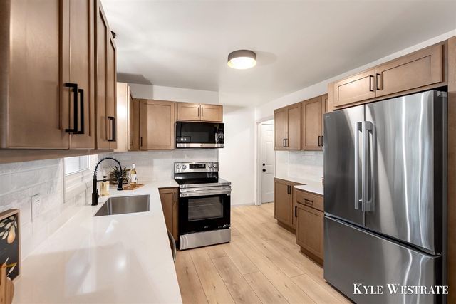 8184 E Chester Avenue, Byron Center, MI 49315