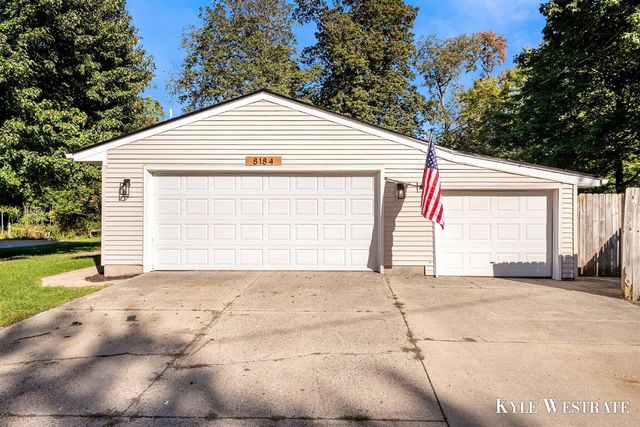 8184 E Chester Avenue, Byron Center, MI 49315