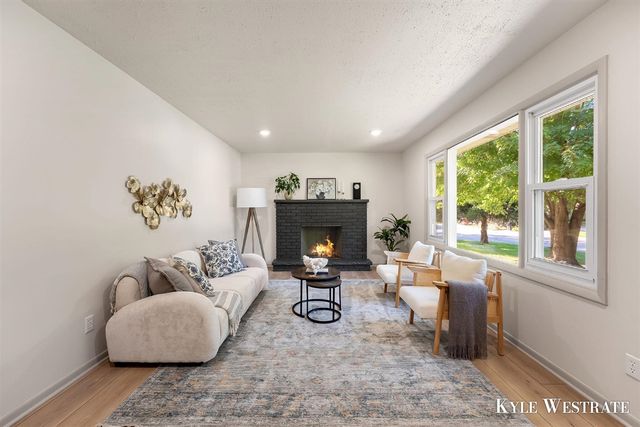 8184 E Chester Avenue, Byron Center, MI 49315