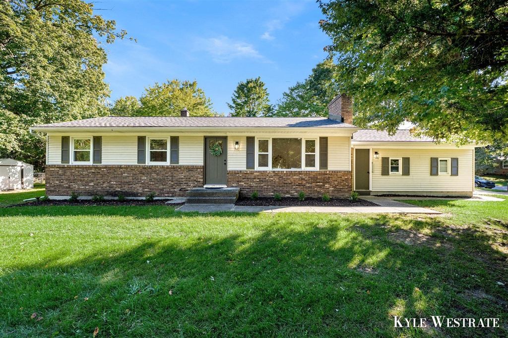 8184 E Chester Avenue, Byron Center, MI 49315