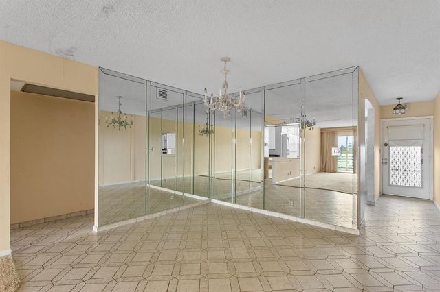 2502 Antigua Terrace F4, Coconut Creek, FL 33066