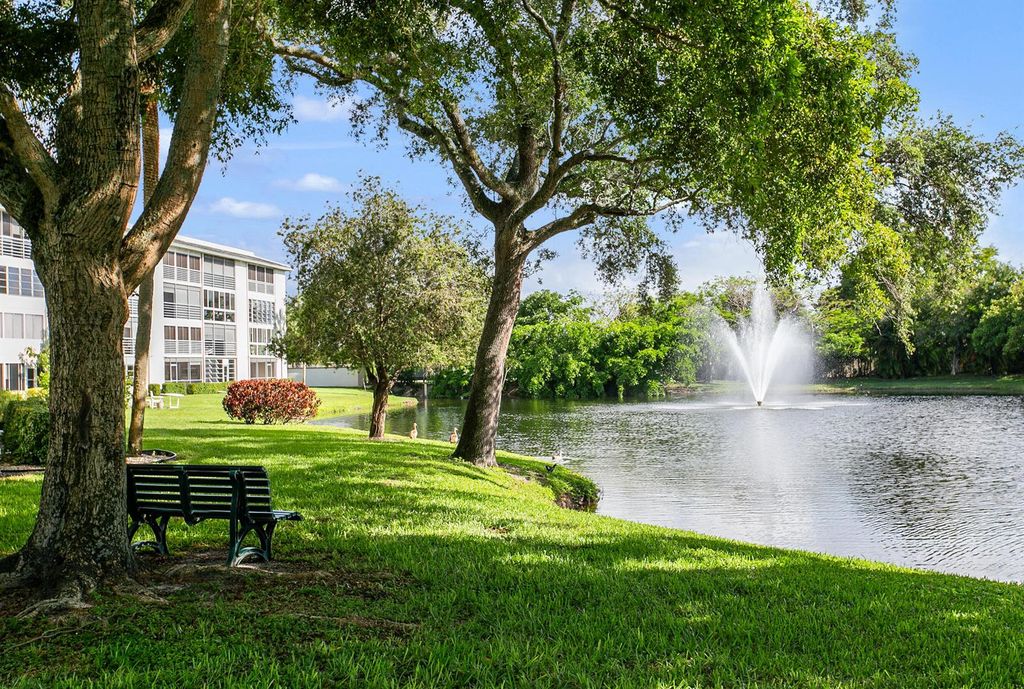 2502 Antigua Terrace F4, Coconut Creek, FL 33066