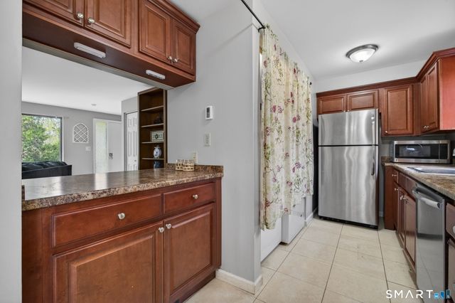 44 Mohawk Trail 44, Guilford, CT 06437