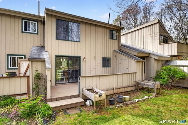 44 Mohawk Trail 44, Guilford, CT 06437