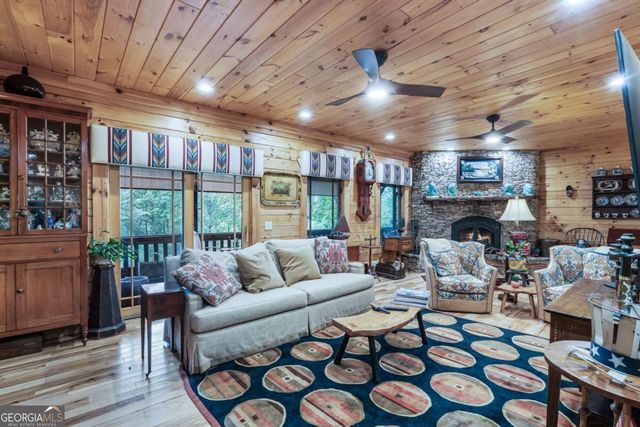 3383 Indian Springs Drive, Hiawassee, GA 30546