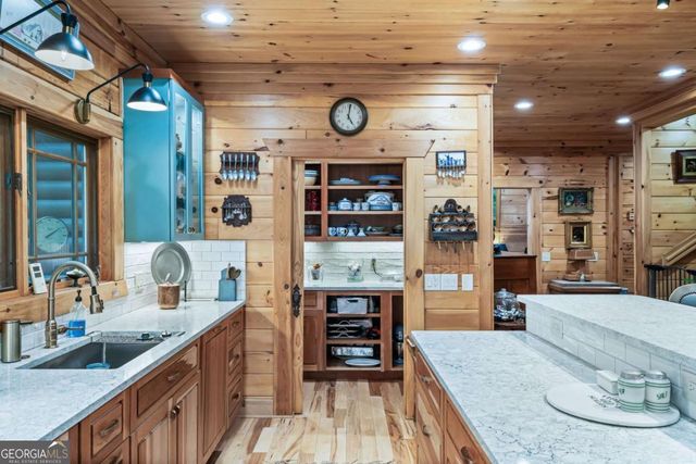 3383 Indian Springs Drive, Hiawassee, GA 30546