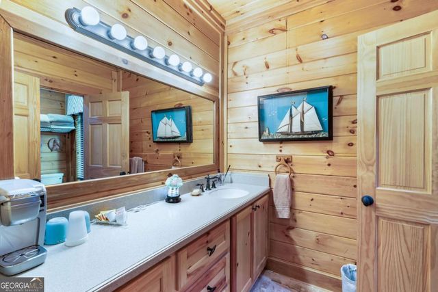 3383 Indian Springs Drive, Hiawassee, GA 30546