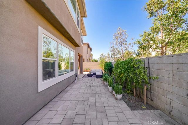 79 Pelican, Irvine, CA 92618