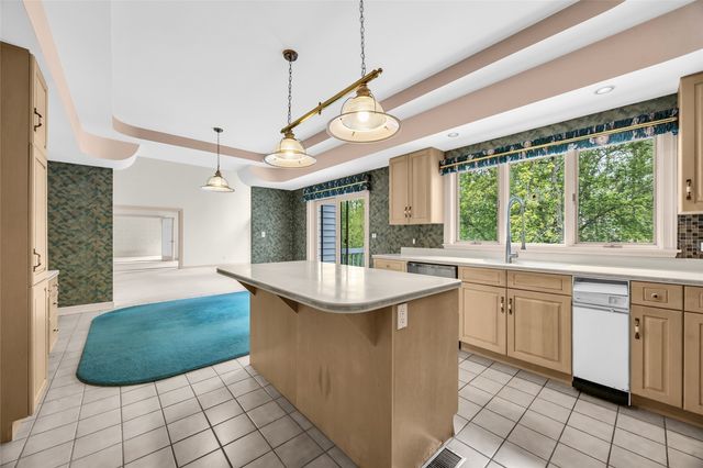 4850 Autumn Drive NE, Cedar Rapids, IA 52411