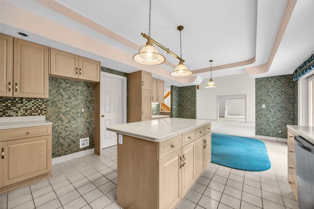 4850 Autumn Drive NE, Cedar Rapids, IA 52411